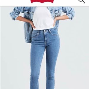 Like new LEVI 721 Vintage High Rise Skinny